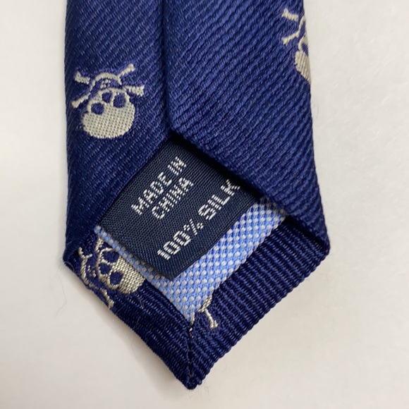 Tommy Hilfiger Skull & Crossbones Blue/White Tie 100% Silk - Picture 6 of 6